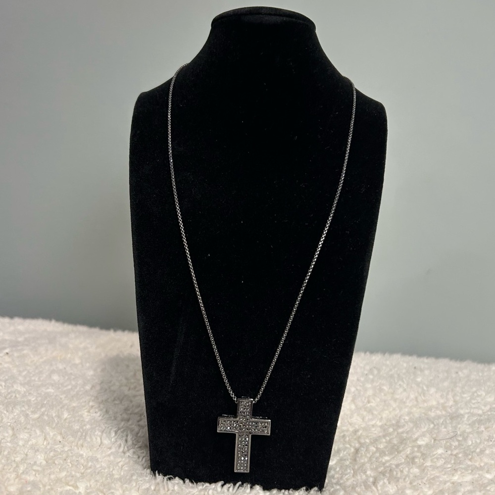 Park Lane ‘Christian’ Unisex Hematite Cross Necklace